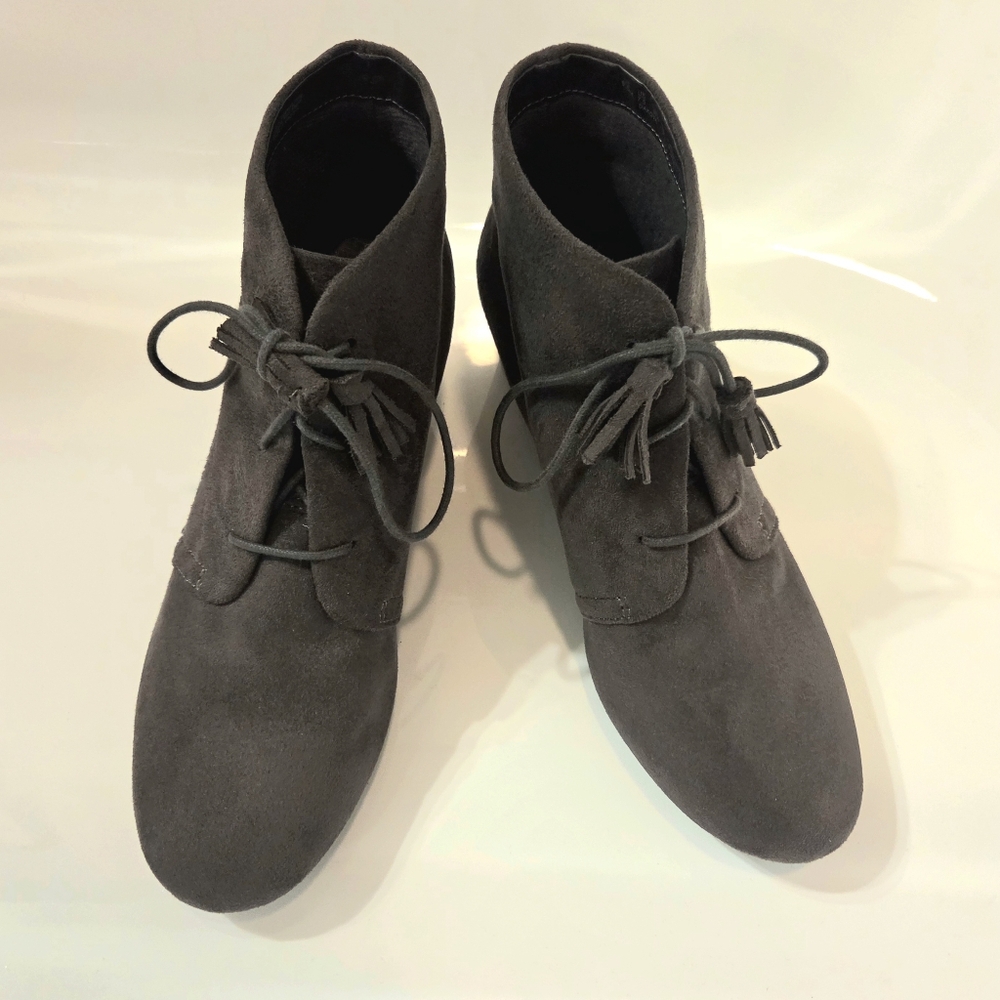 Stylish Dark Gray Suede Ankle Boots